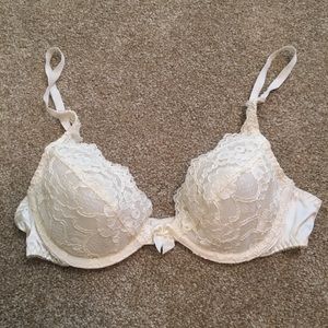 🔥FLASH SALE🔥 Vintage Victoria’s Secret Lace Bra